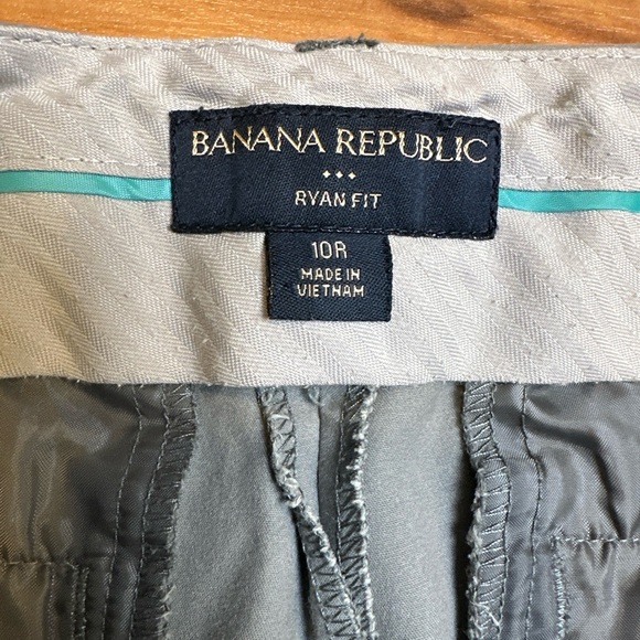 Banana Republic Ryan Fit Green Khaki‎ Flare Size 10R Pants - Picture 5 of 9